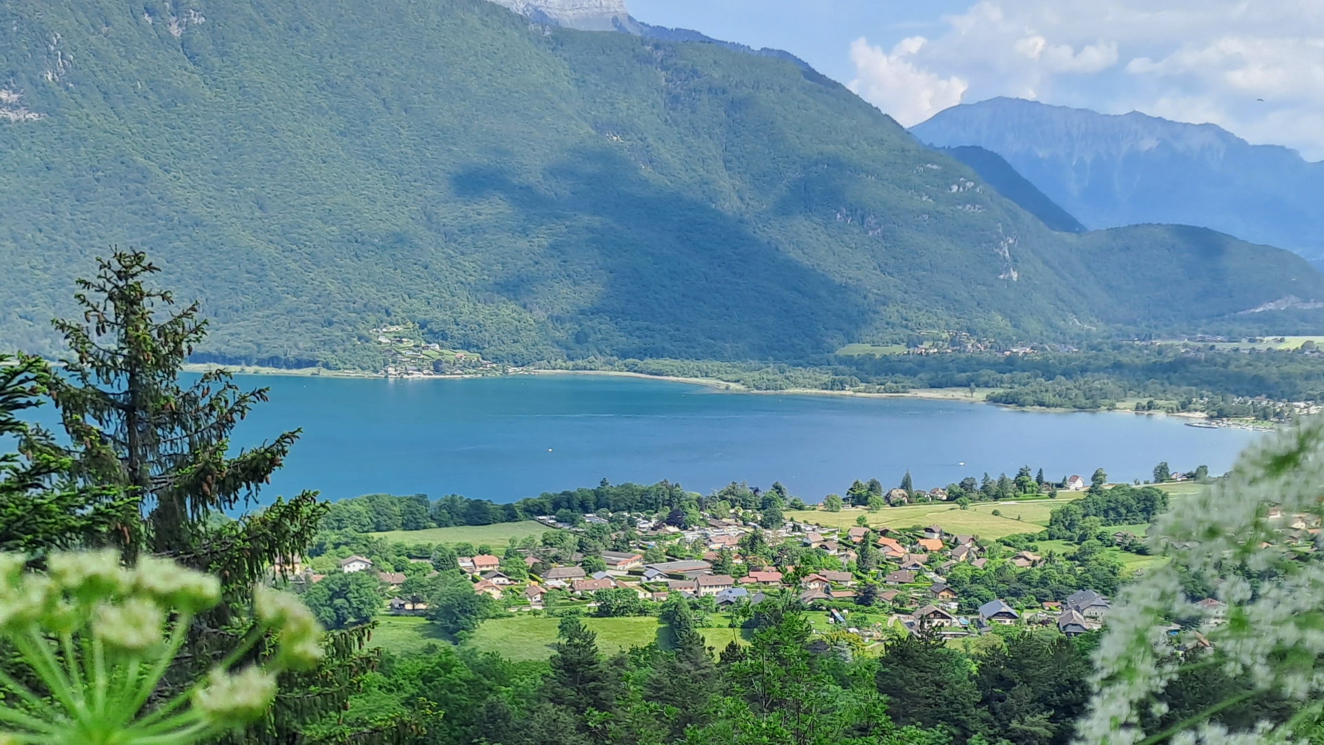 Environnement calme et résidentiel avec très belles vues pour des terrains à Valleiry.